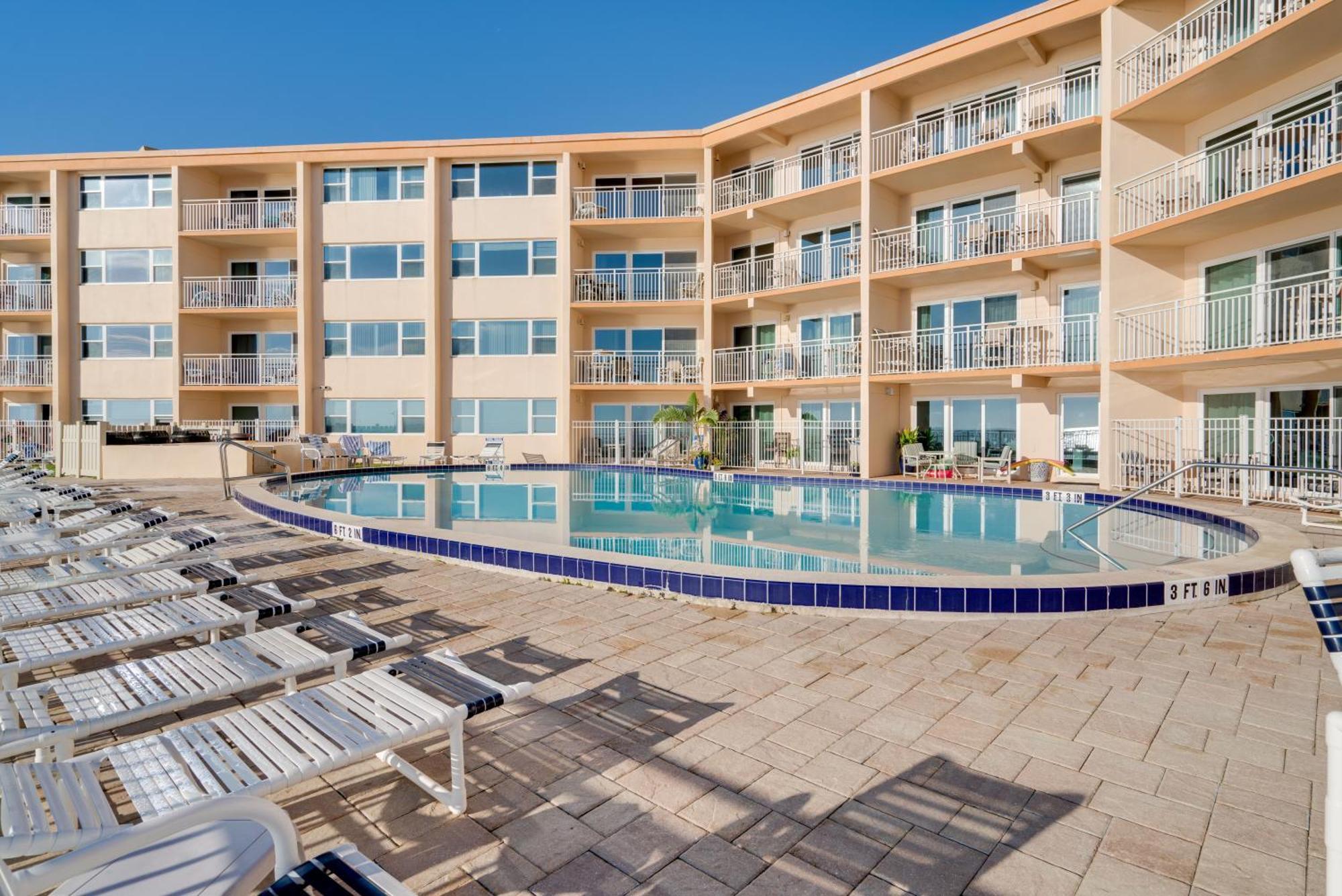 Paradise Beach Club - Oceanfront And Penthouse Satellite Beach Eksteriør billede